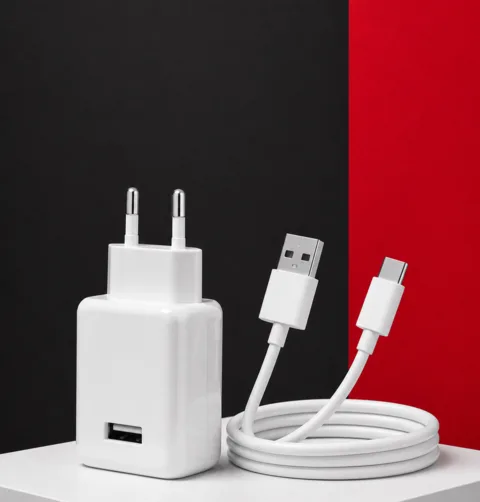 Qcharx Pack Artemisia, Cargador + cable USB-A a USB-C · 18 W.
